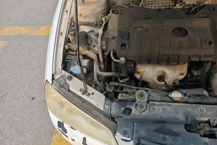Used Hyundai Elantra 2007 1.6L Manual Comfort Model Engine Bay Right