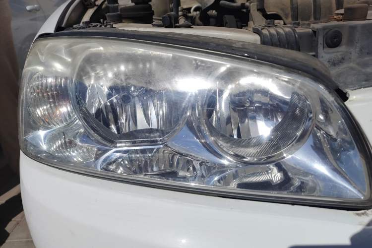 Used Hyundai Elantra 2007 1.6L Manual Comfort Model Right Front Headlight