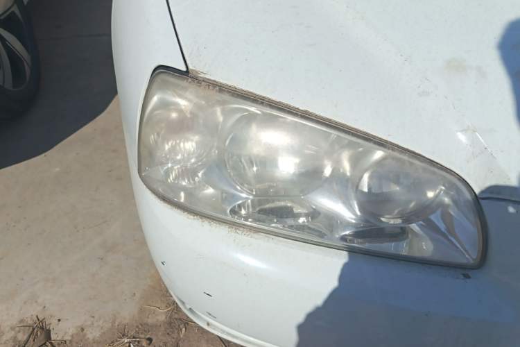 Used Hyundai Elantra 2007 1.6L Manual Comfort Model Right Front Headlight