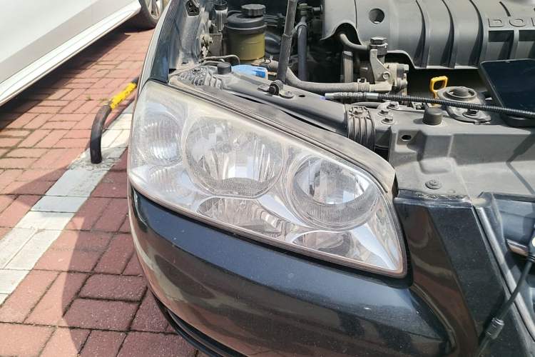 Used Hyundai Elantra 2008 1.6L Manual Deluxe Prestige Edition Right Front Headlight