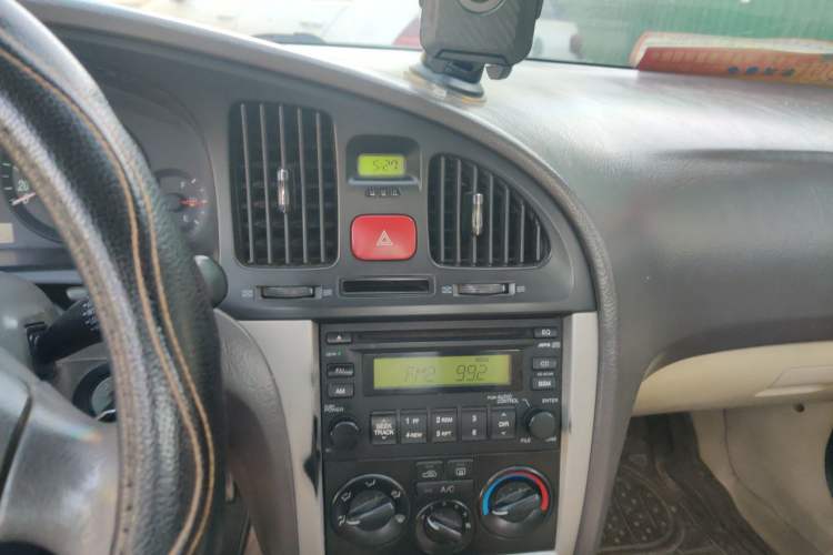 Used Hyundai Elantra 2008 1.6L Manual Deluxe Prestige Edition Audio And AC Panel
