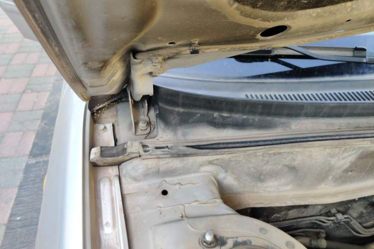 Used Hyundai Elantra 2008 1.6L Manual Deluxe Prestige Edition Engine Bay Right