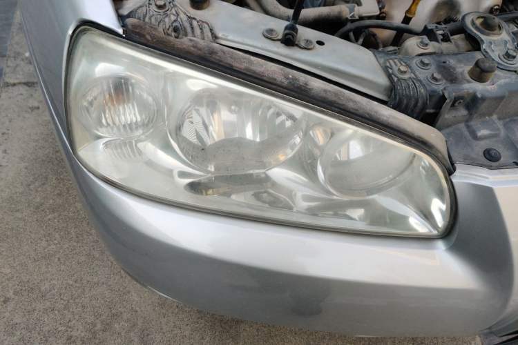 Used Hyundai Elantra 2008 1.6L Manual Deluxe Prestige Edition Right Front Headlight