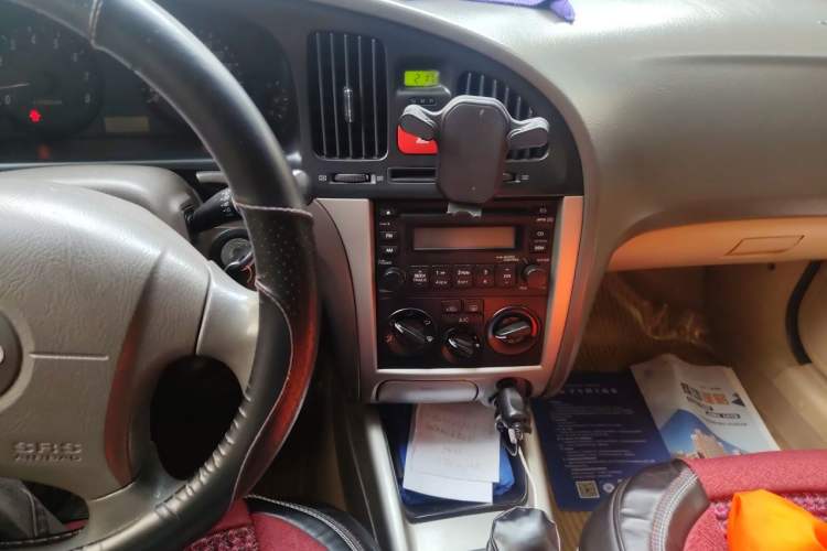 Used Hyundai Elantra 2011 1.6L Manual Comfort Version Audio And AC Panel