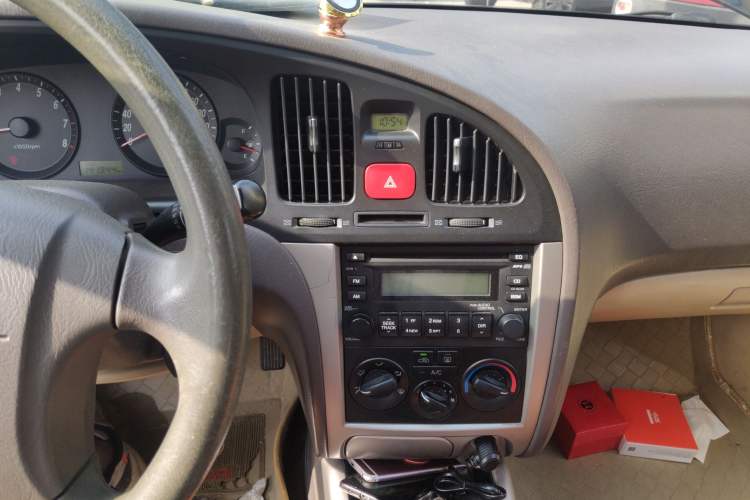Used Hyundai Elantra 2011 1.6L Manual Comfort Version Audio And AC Panel