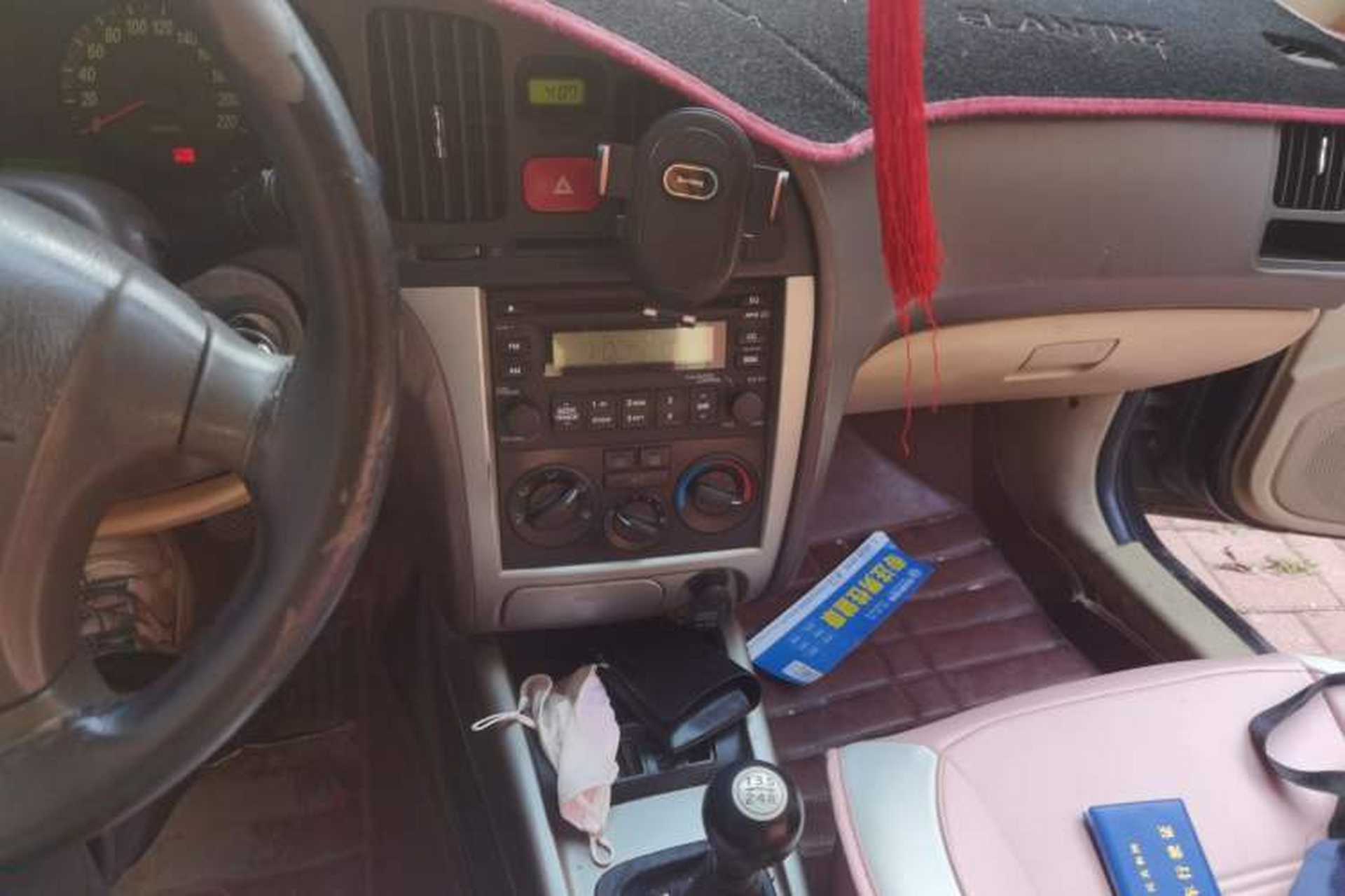 Used Hyundai Elantra 2011 1.6L Manual Comfort Version Audio And AC Panel