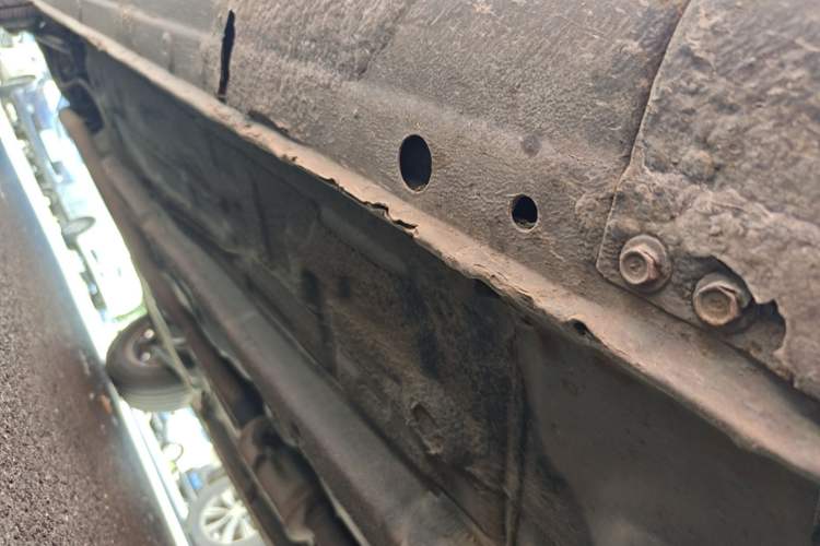 Used Hyundai Elantra 2011 1.6L Manual Comfort Version Chassis Front Right