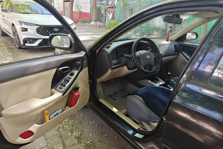 Used Hyundai Elantra 2011 1.6L Manual Comfort Version Driver Seat