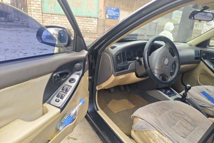 Used Hyundai Elantra 2011 1.6L Manual Comfort Version Driver Seat