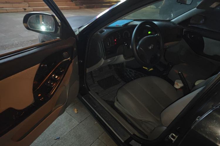 Used Hyundai Elantra 2011 1.6L Manual Comfort Version Driver Seat