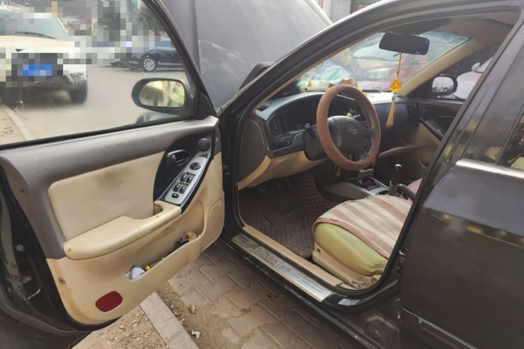 Used Hyundai Elantra 2011 1.6L Manual Comfort Version Driver Seat