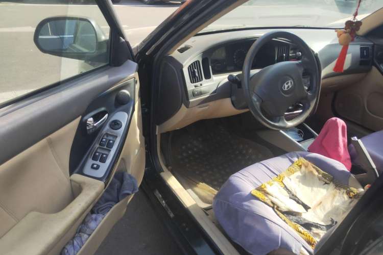 Used Hyundai Elantra 2011 1.6L Manual Comfort Version Driver Seat
