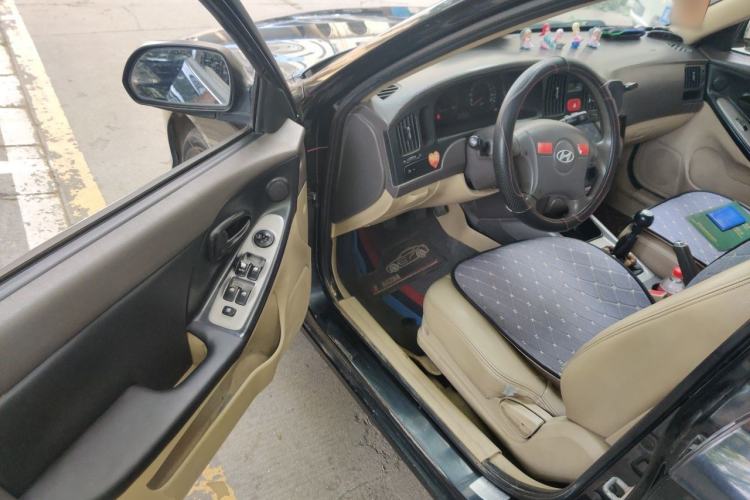 Used Hyundai Elantra 2011 1.6L Manual Comfort Version Driver Seat