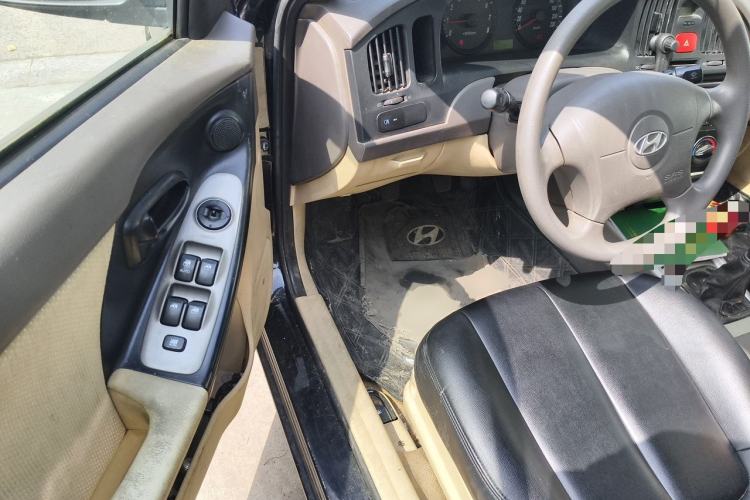 Used Hyundai Elantra 2011 1.6L Manual Comfort Version Driver Seat