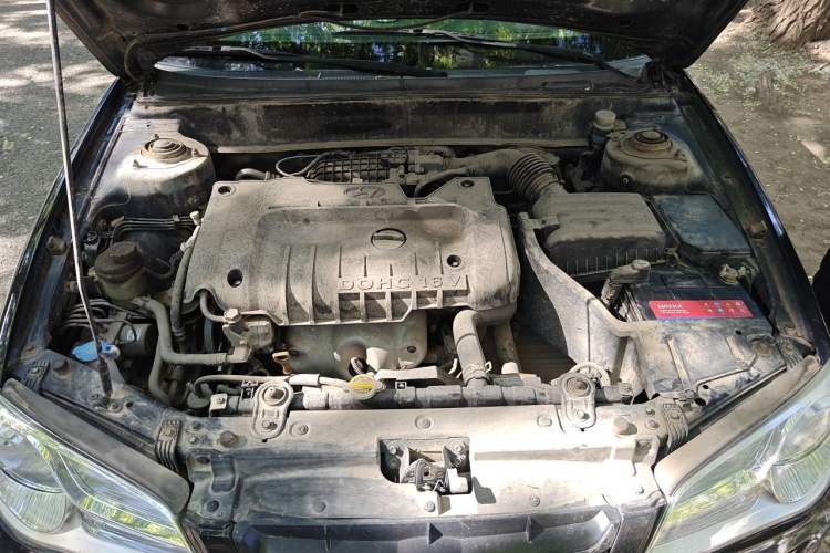 Used Hyundai Elantra 2011 1.6L Manual Comfort Version Engine Bay
