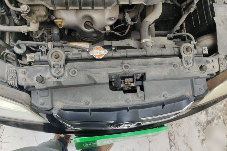 Used Hyundai Elantra 2011 1.6L Manual Comfort Version Engine Bay
