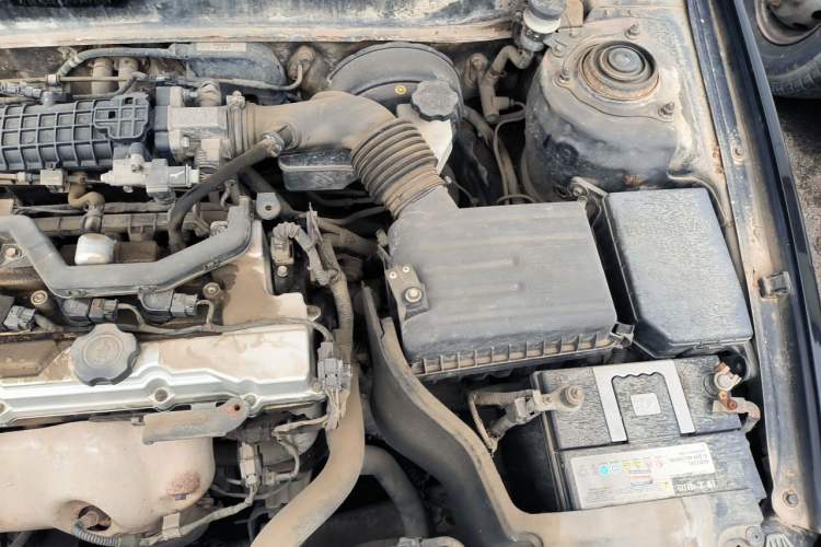 Used Hyundai Elantra 2011 1.6L Manual Comfort Version Engine Bay Left