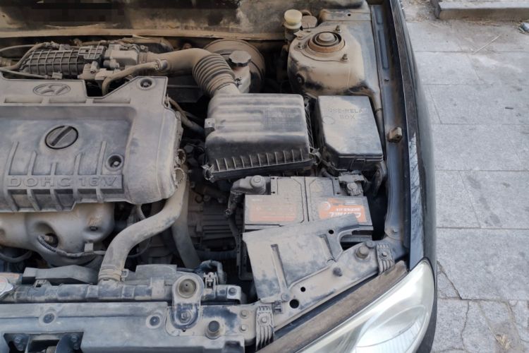 Used Hyundai Elantra 2011 1.6L Manual Comfort Version Engine Bay Left