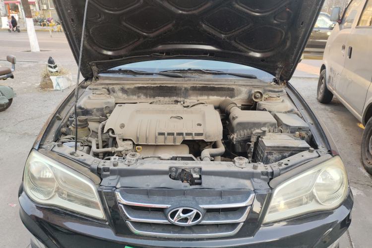 Used Hyundai Elantra 2011 1.6L Manual Comfort Version Engine Bay