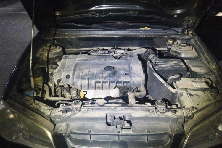 Used Hyundai Elantra 2011 1.6L Manual Comfort Version Engine Bay