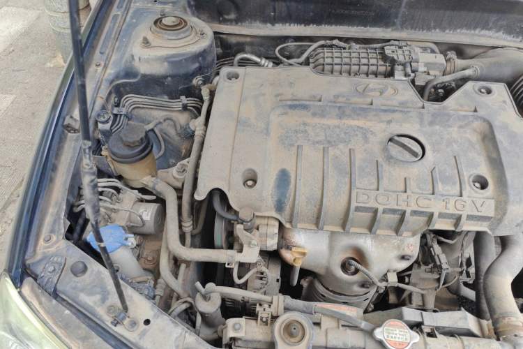 Used Hyundai Elantra 2011 1.6L Manual Comfort Version Engine Bay Right