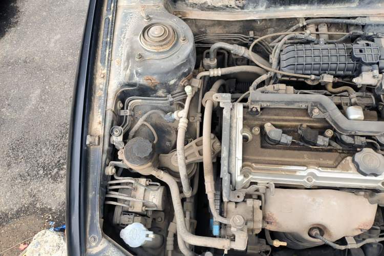 Used Hyundai Elantra 2011 1.6L Manual Comfort Version Engine Bay Right