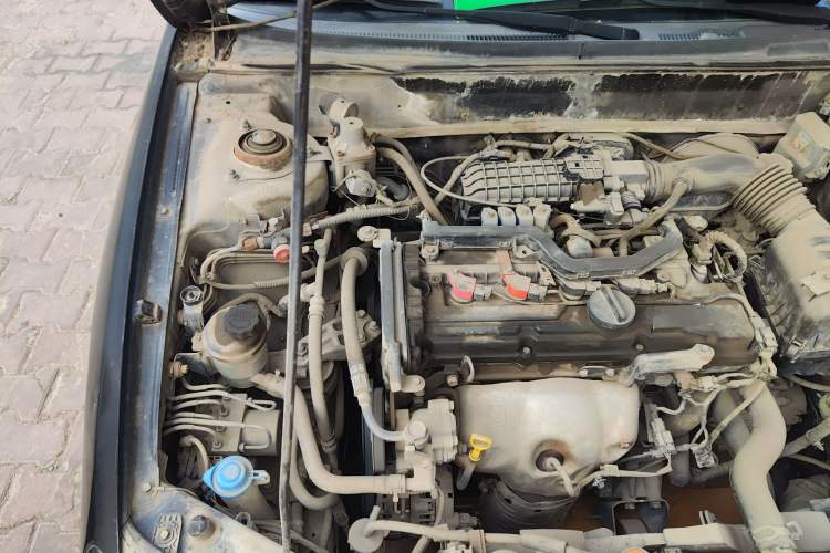 Used Hyundai Elantra 2011 1.6L Manual Comfort Version Engine Bay Right