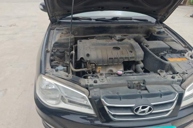 Used Hyundai Elantra 2011 1.6L Manual Comfort Version Engine Bay Right