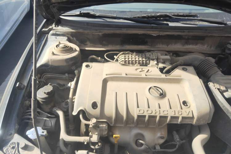Used Hyundai Elantra 2011 1.6L Manual Comfort Version Engine Bay Right