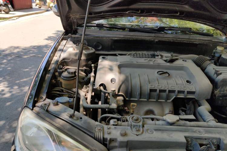 Used Hyundai Elantra 2011 1.6L Manual Comfort Version Engine Bay Right