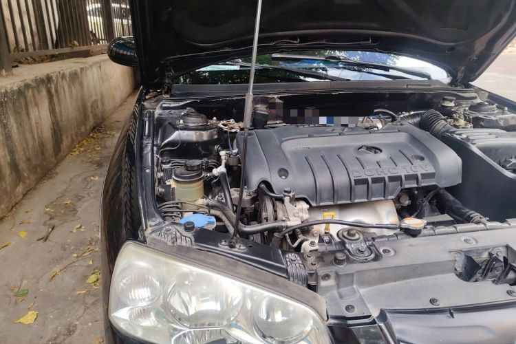 Used Hyundai Elantra 2011 1.6L Manual Comfort Version Engine Bay Right