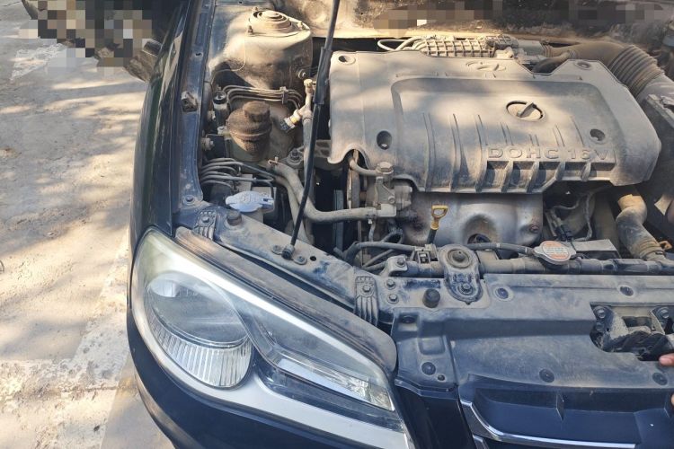 Used Hyundai Elantra 2011 1.6L Manual Comfort Version Engine Bay Right