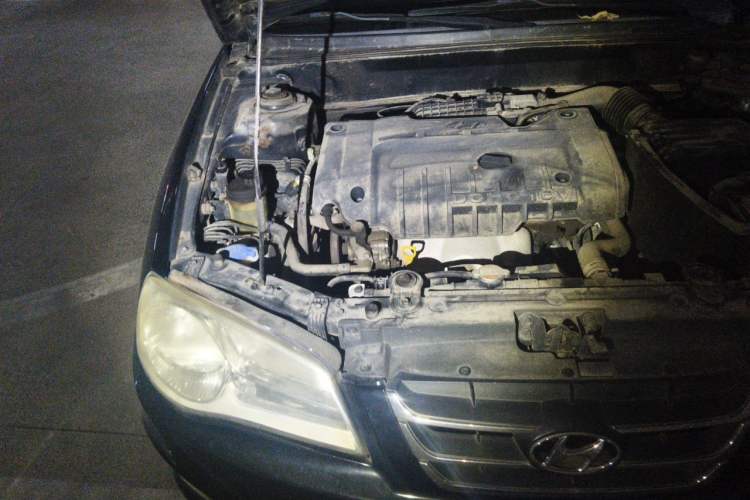Used Hyundai Elantra 2011 1.6L Manual Comfort Version Engine Bay Right