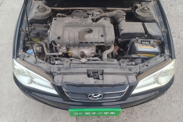 Used Hyundai Elantra 2011 1.6L Automatic Comfort Edition Engine Bay