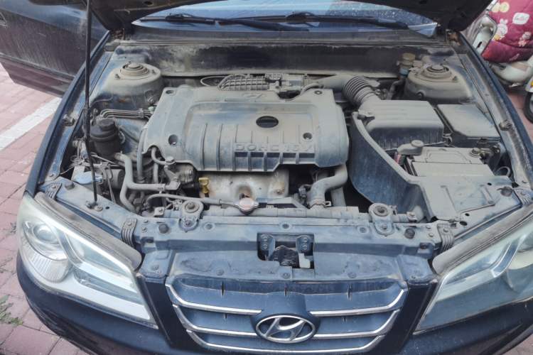 Used Hyundai Elantra 2011 1.6L Manual Comfort Version Engine Bay