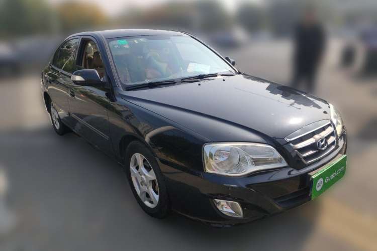 Used Hyundai Elantra 2011 1.6L Manual Comfort Version Front Right 45 Deg