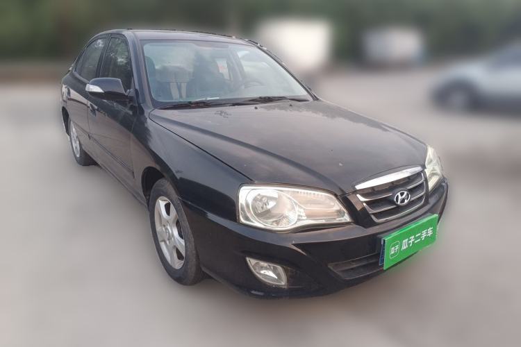 Used Hyundai Elantra 2011 1.6L Automatic Comfort Edition Front Right 45 Deg
