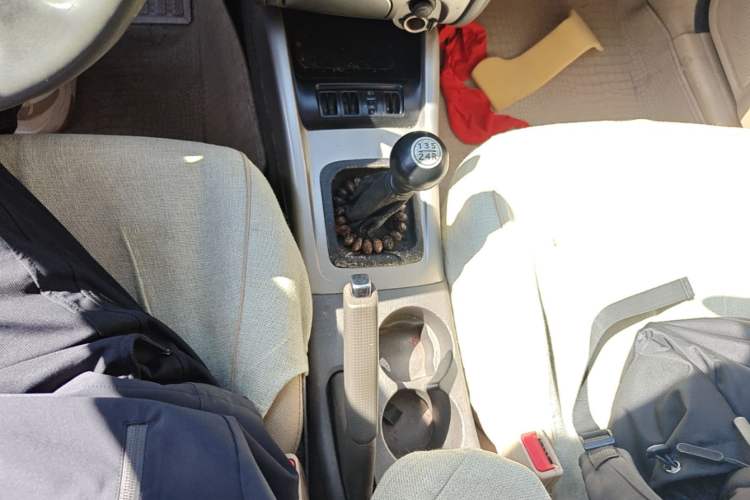 Used Hyundai Elantra 2011 1.6L Manual Comfort Version Gear Lever