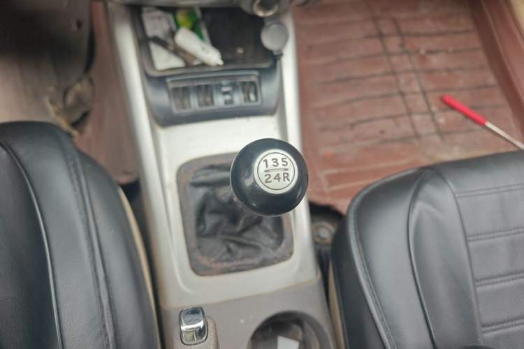 Used Hyundai Elantra 2011 1.6L Manual Comfort Version Gear Lever
