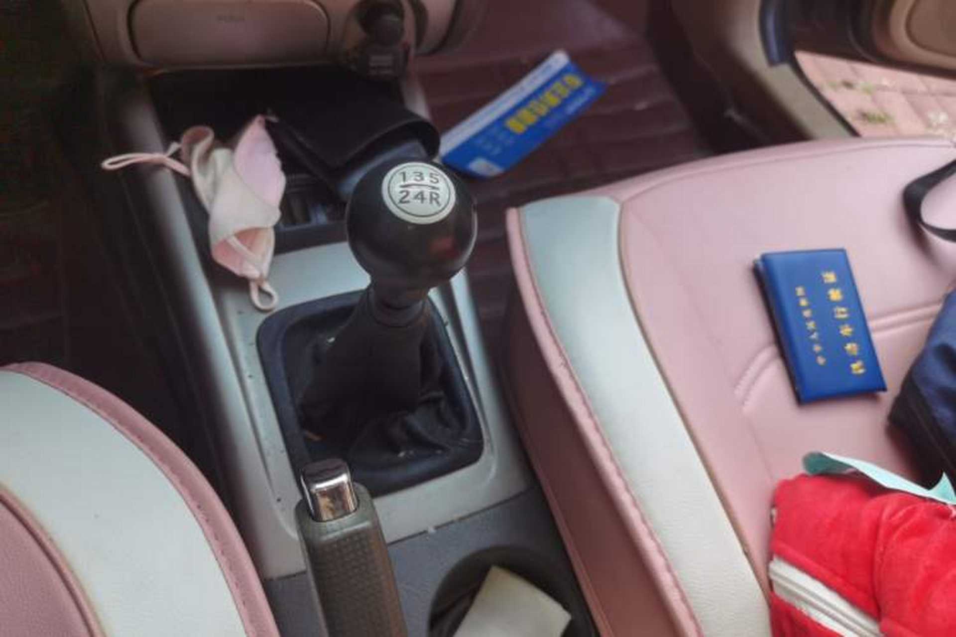 Used Hyundai Elantra 2011 1.6L Manual Comfort Version Gear Lever
