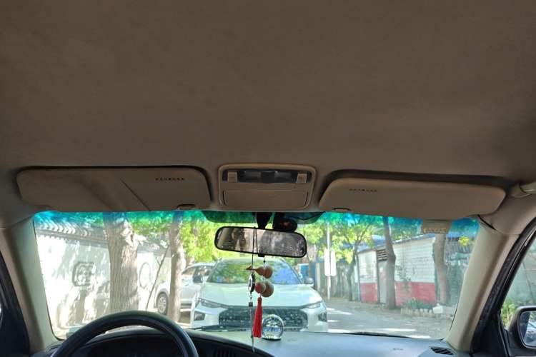 Used Hyundai Elantra 2011 1.6L Manual Comfort Version Headliner