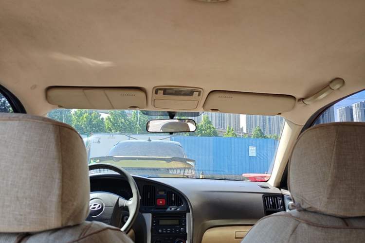 Used Hyundai Elantra 2011 1.6L Manual Comfort Version Headliner