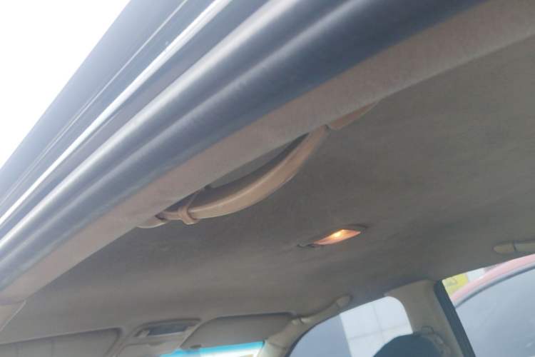 Used Hyundai Elantra 2011 1.6L Manual Comfort Version Headliner