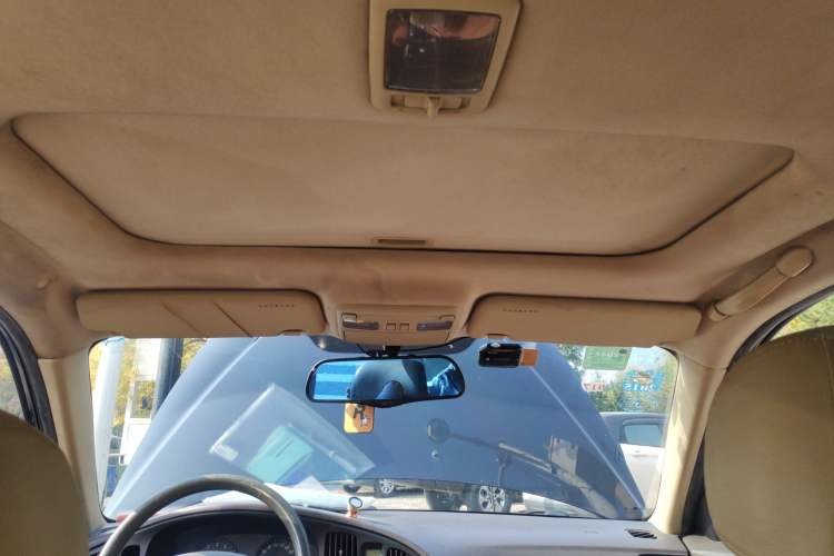 Used Hyundai Elantra 2011 1.6L Manual Comfort Version Headliner