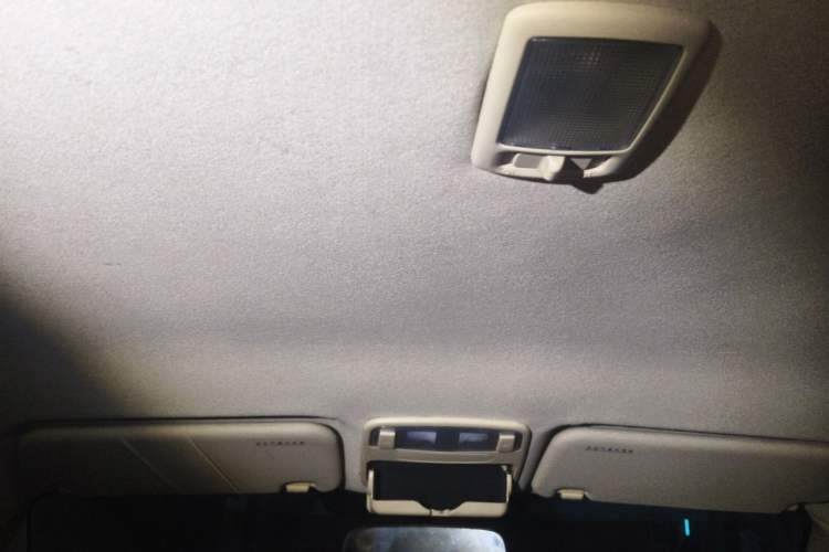 Used Hyundai Elantra 2011 1.6L Manual Comfort Version Headliner