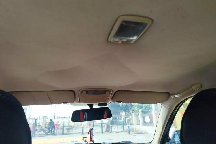Used Hyundai Elantra 2011 1.6L Manual Comfort Version Headliner