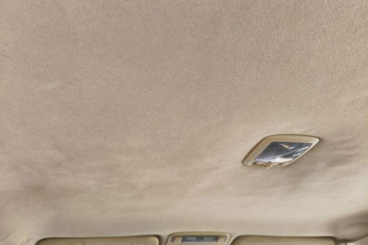 Used Hyundai Elantra 2011 1.6L Manual Comfort Version Headliner