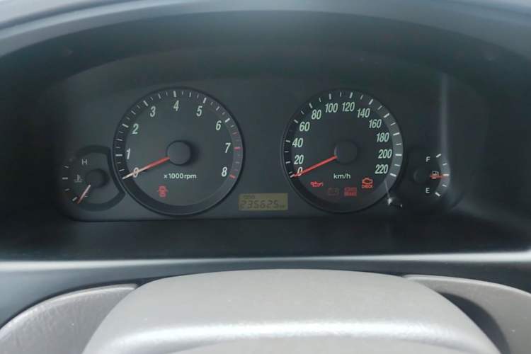 Used Hyundai Elantra 2011 1.6L Manual Comfort Version Instrument Cluster