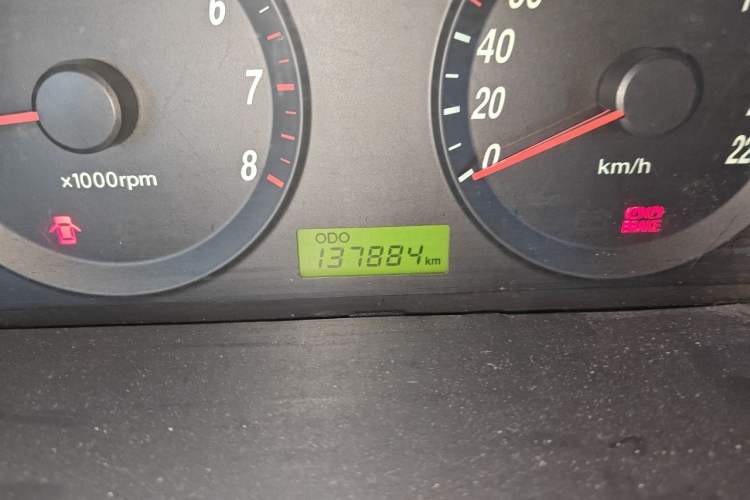 Used Hyundai Elantra 2011 1.6L Manual Comfort Version Odometer Close Up
