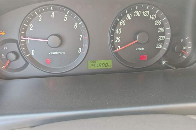 Used Hyundai Elantra 2011 1.6L Manual Comfort Version Odometer Close Up
